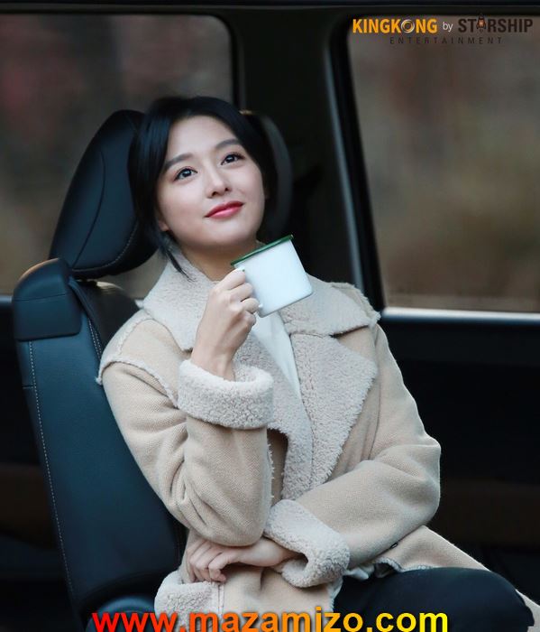 Kim Ji Won 2019