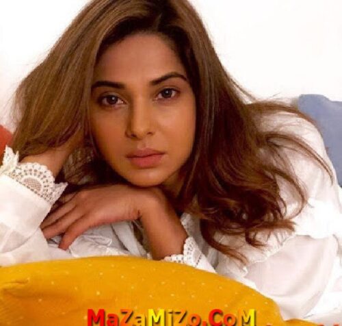 جينيفر وينجت بدون مكياج