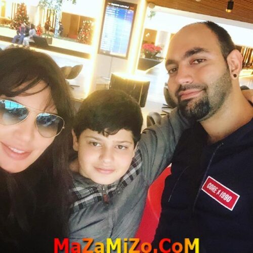 صورة عائلية لدارين حمزة