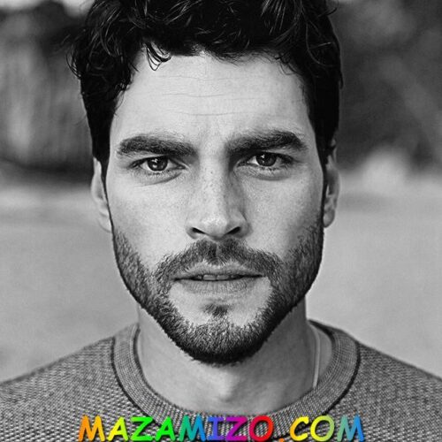 أحدث صور له