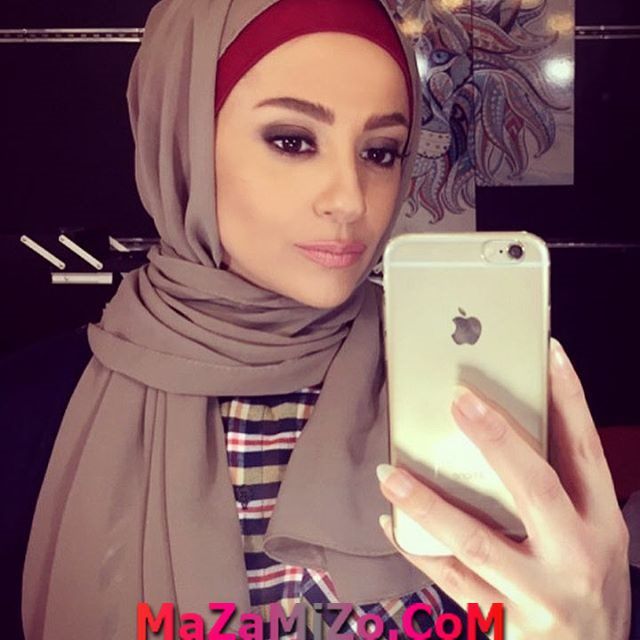 مريم حسن بالحجاب