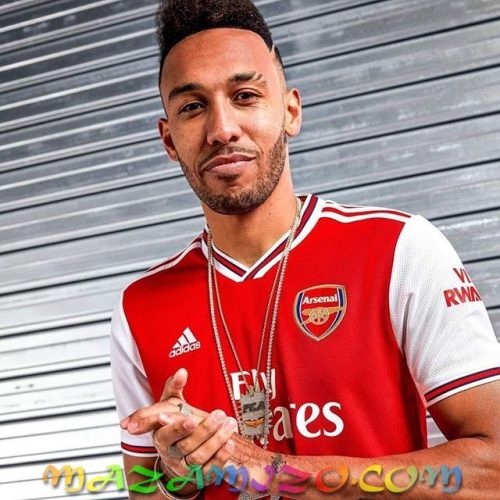 طريقة احتفال بيير إيميريك أوباميانغ