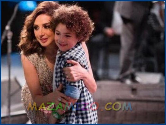 ياسين أمير مع خالته أنغام