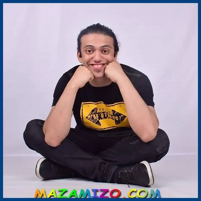 ابانوب فلكيس سنه ديانته والنشأة