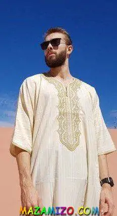 أختار الساعة المناسبة مع الزي الكلاسيكي