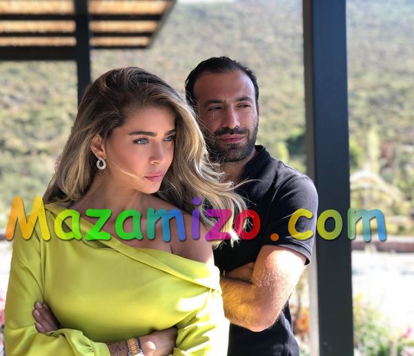 أويكو تشيليك وزوجها () أويكو تشيليك وزوجها ()